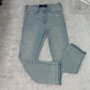 Hollister Cropped Skinny Jeans